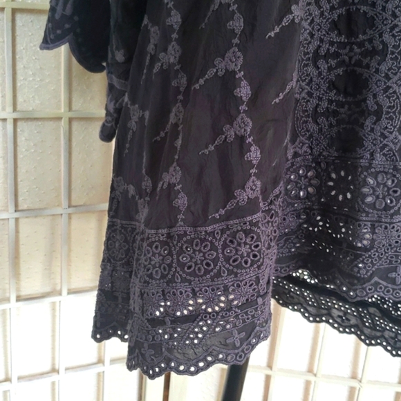 Johnny Was black and gray embroidery 3/4 sleeves v-neck tunic top S - Picture 3 of 9